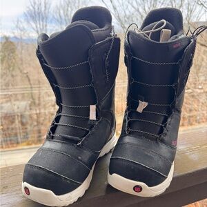 Burton Mint Women’s Snowboard Boots – Size US 6 / EU 36.5